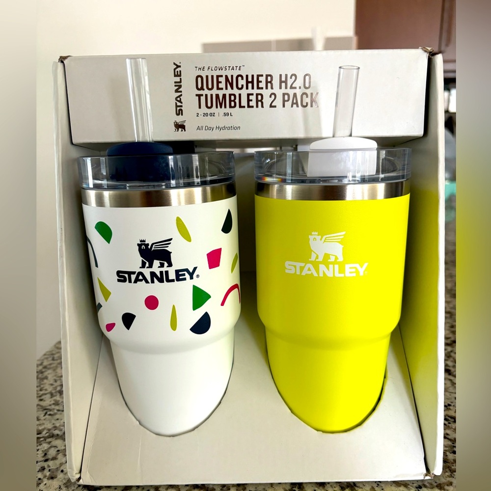 NEW Pack of 2 Tumbler Stanley Cups